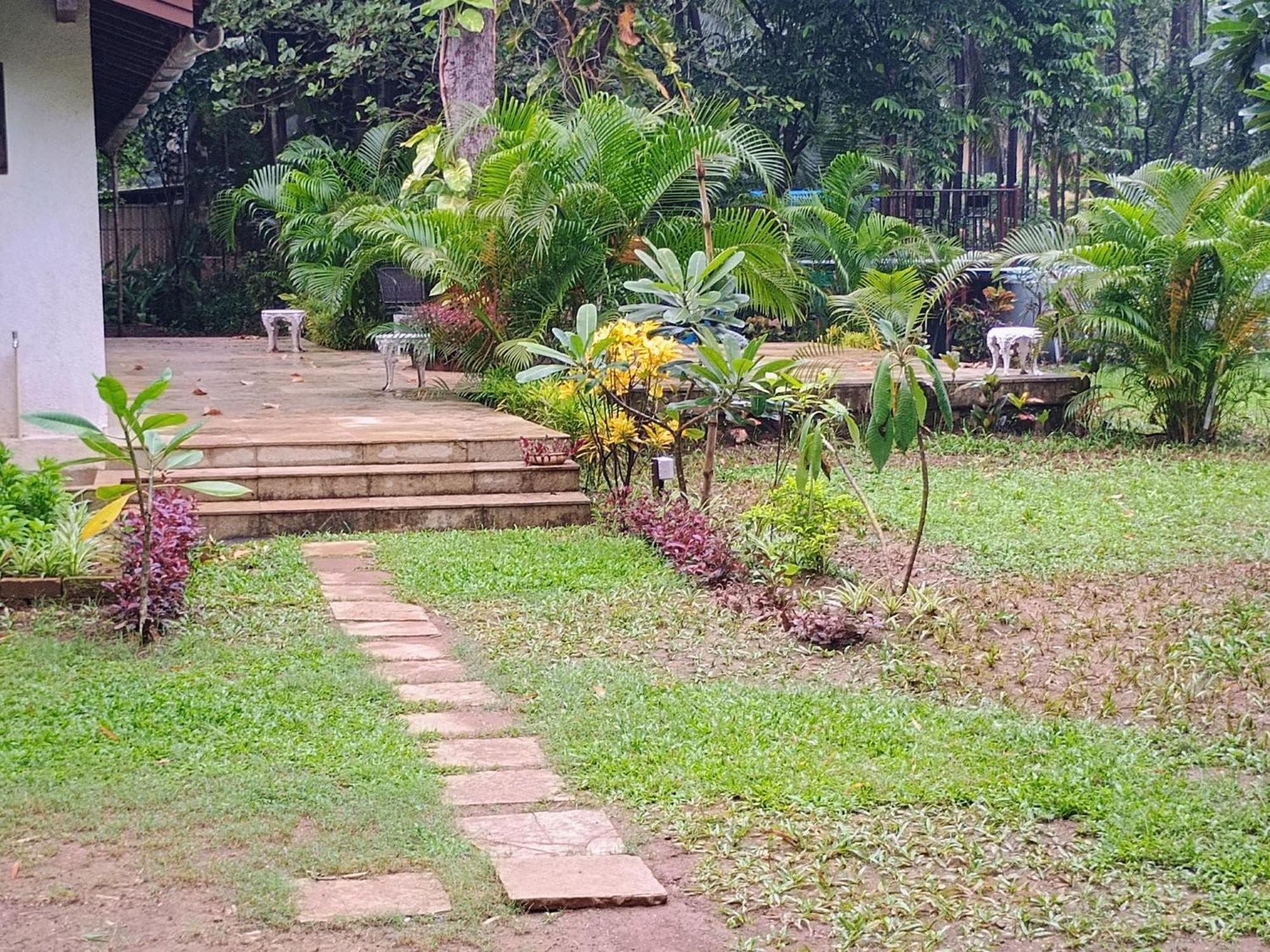 Banyan House - Luxurious 4 Bedroom Villa On One Acre, Near The Beach Nagaon  Extérieur photo